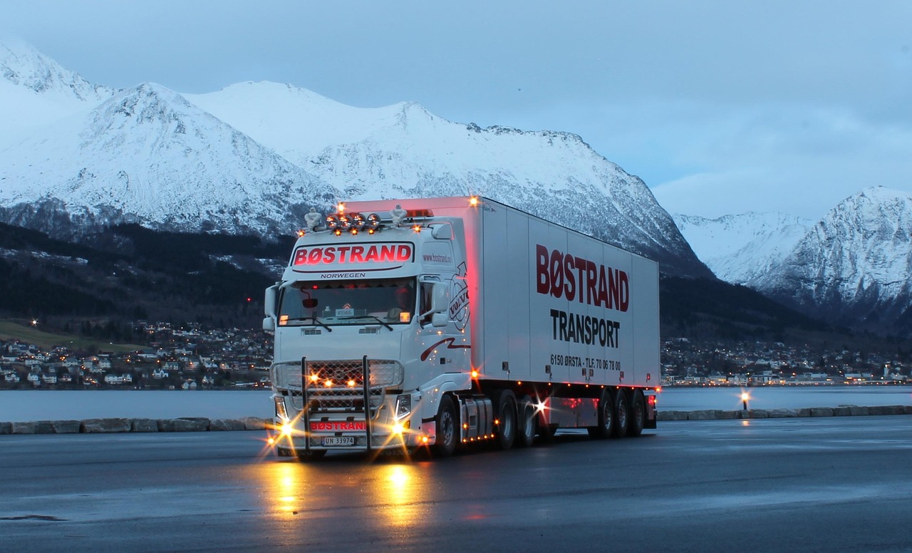 Volvo Trucks Unveils First Stop-Start Tech for Heavy Trucks